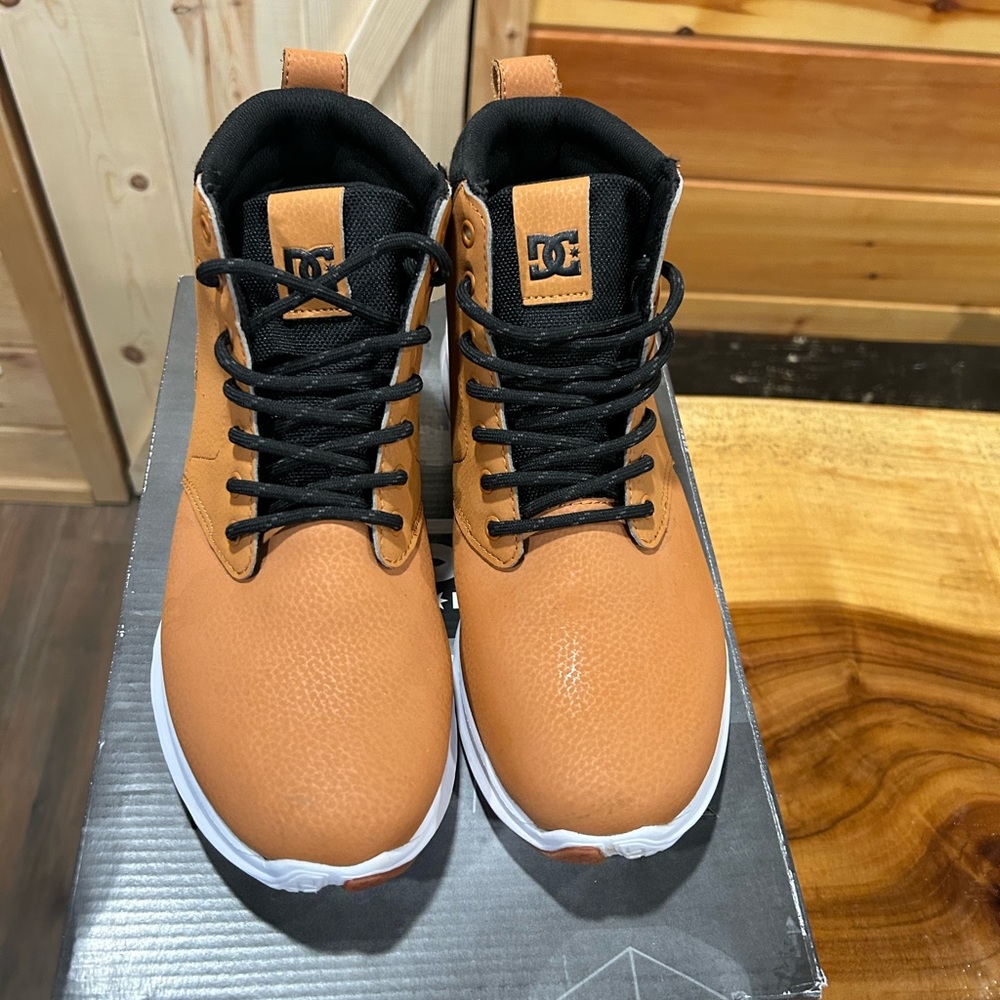 DC shoes